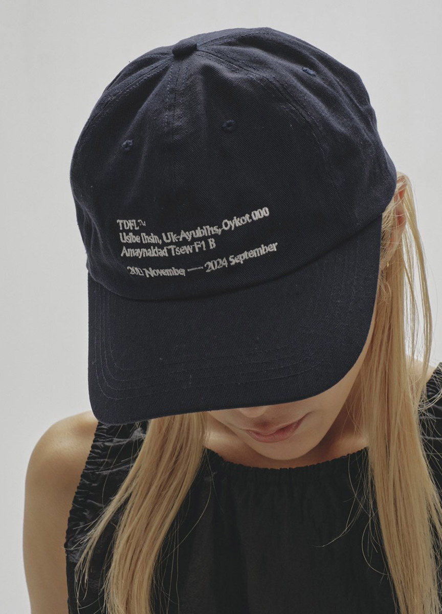 品牌經典刺繡鴨舌帽